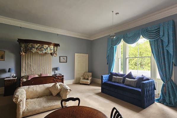 Porch bedroom at Temple House